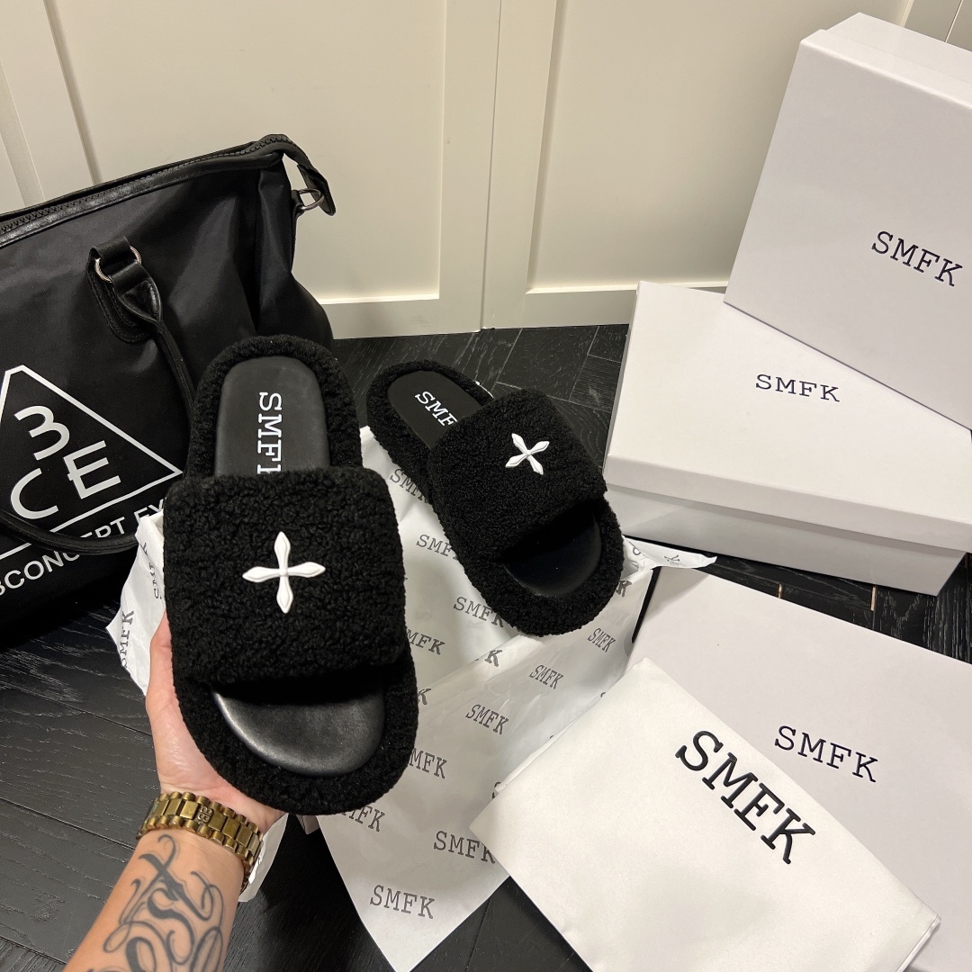 SMFK new wool fuzz slippers-Luxeon