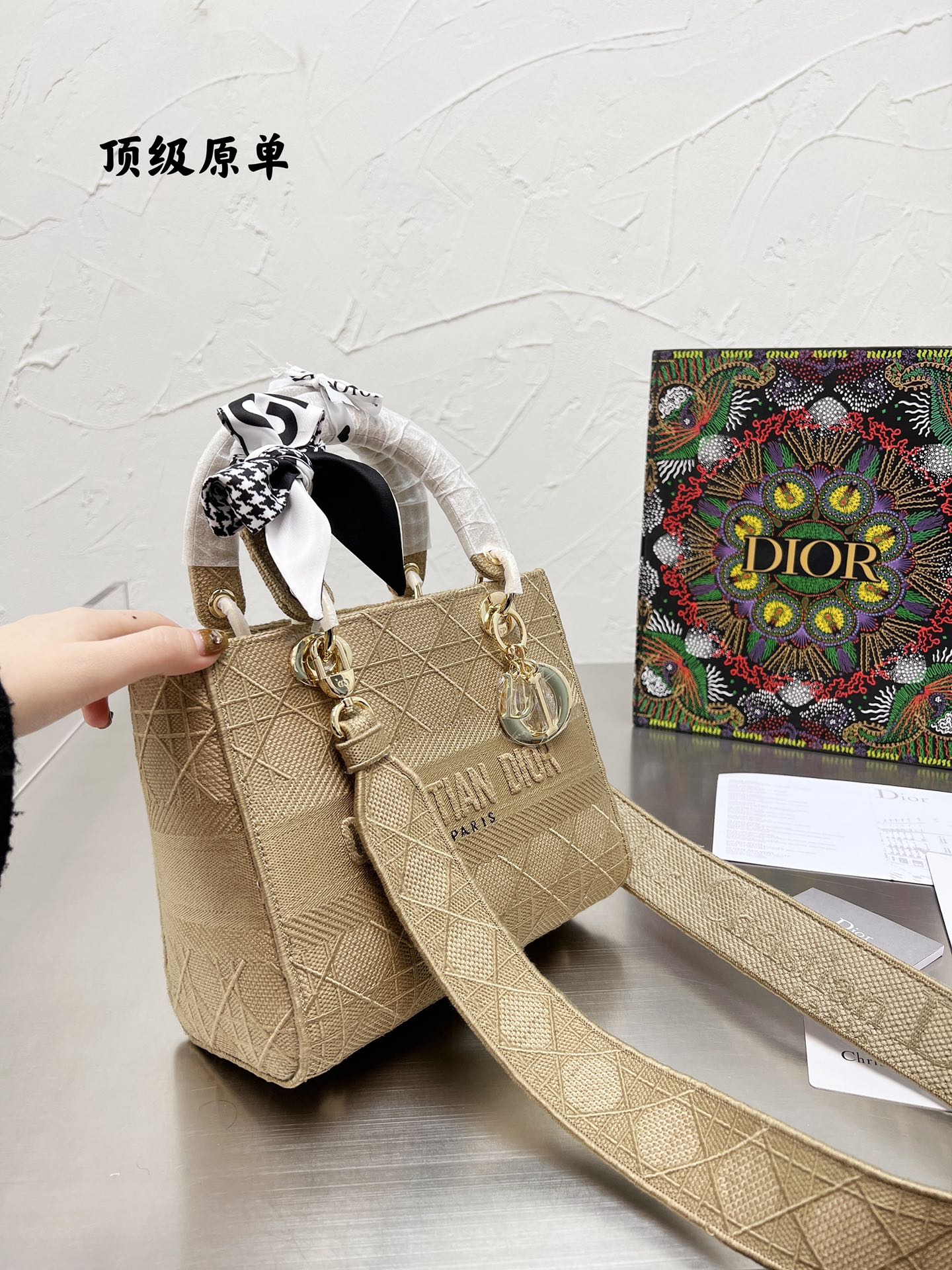 D style Diana handbags top quality embroidered-Luxeon