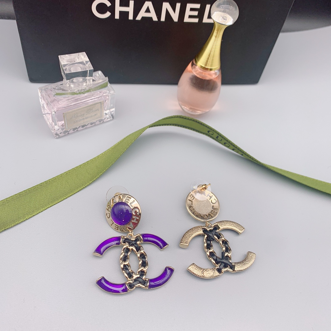 C style Purple Stud Earrings-Luxeon