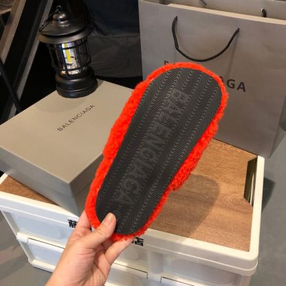 B style new women fur slippers with logo upper-Luxeon