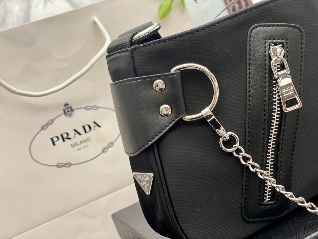 P style Vintage Shouder Bags-Luxeon