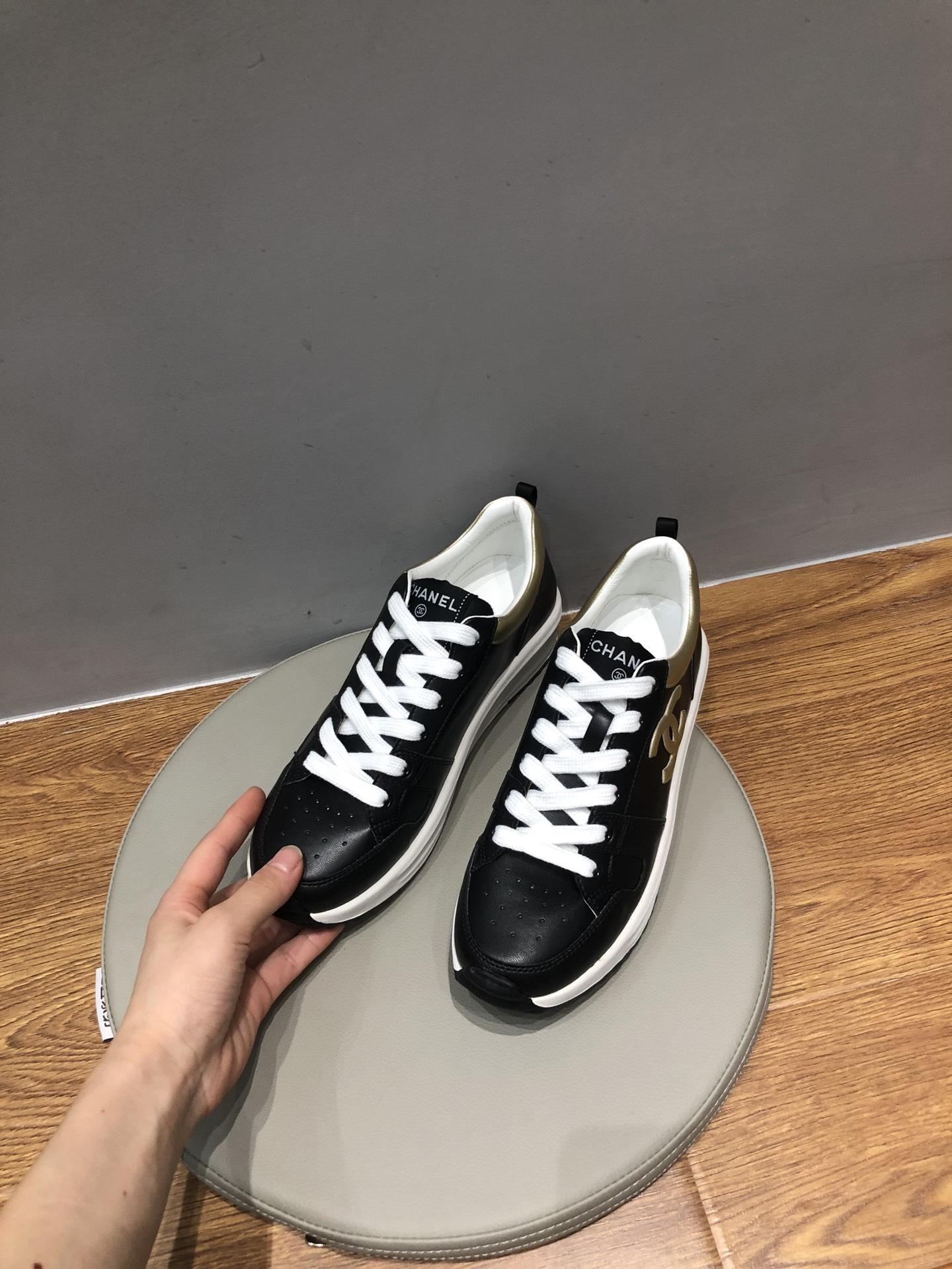 C style Fashion Classic Shoes-Luxeon