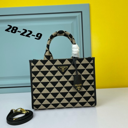 P style handbag-Luxeon