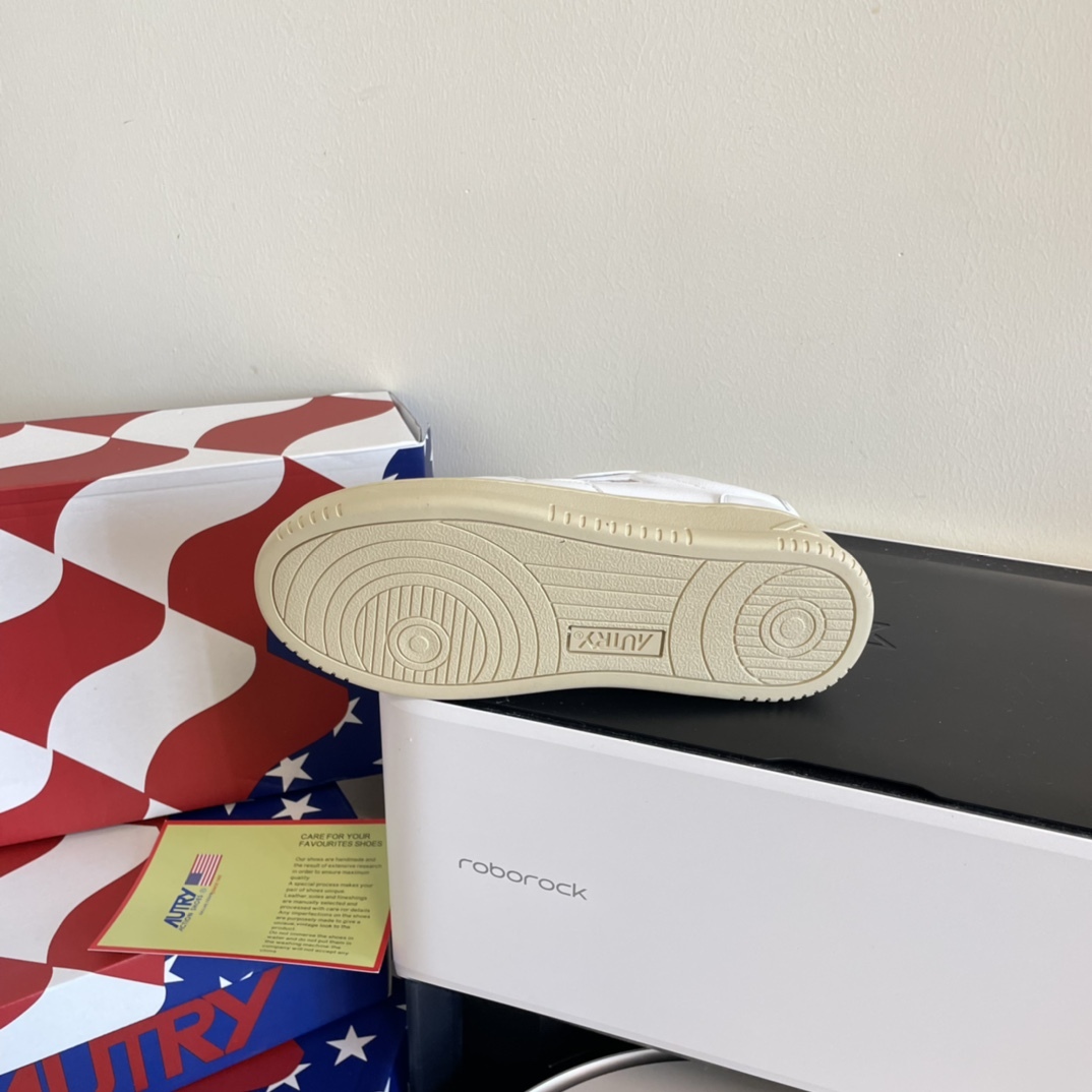 AUTRY new women vulanized shoes sports shoes-Luxeon