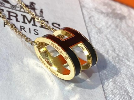 H style Classic High Quality Necklace-Luxeon