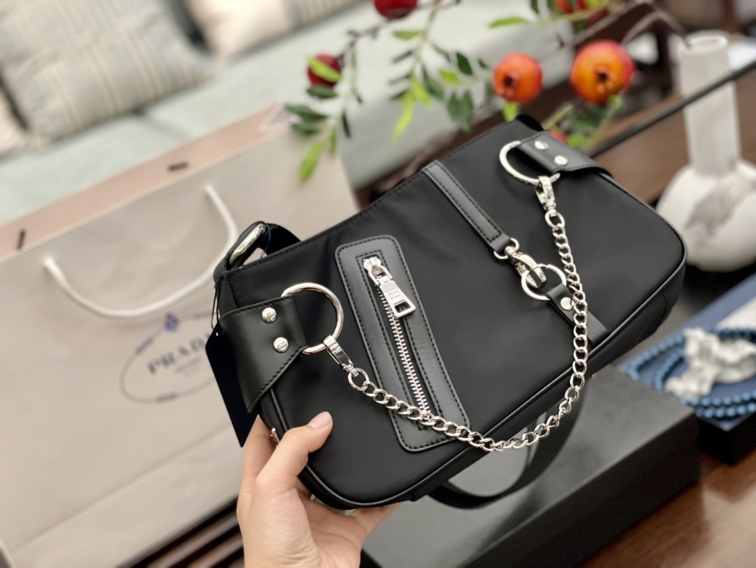 P style Vintage Shouder Bags-Luxeon