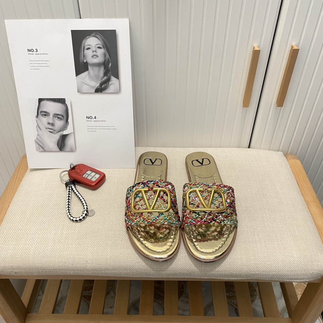 VALENTINO new hollow out slippers-Luxeon