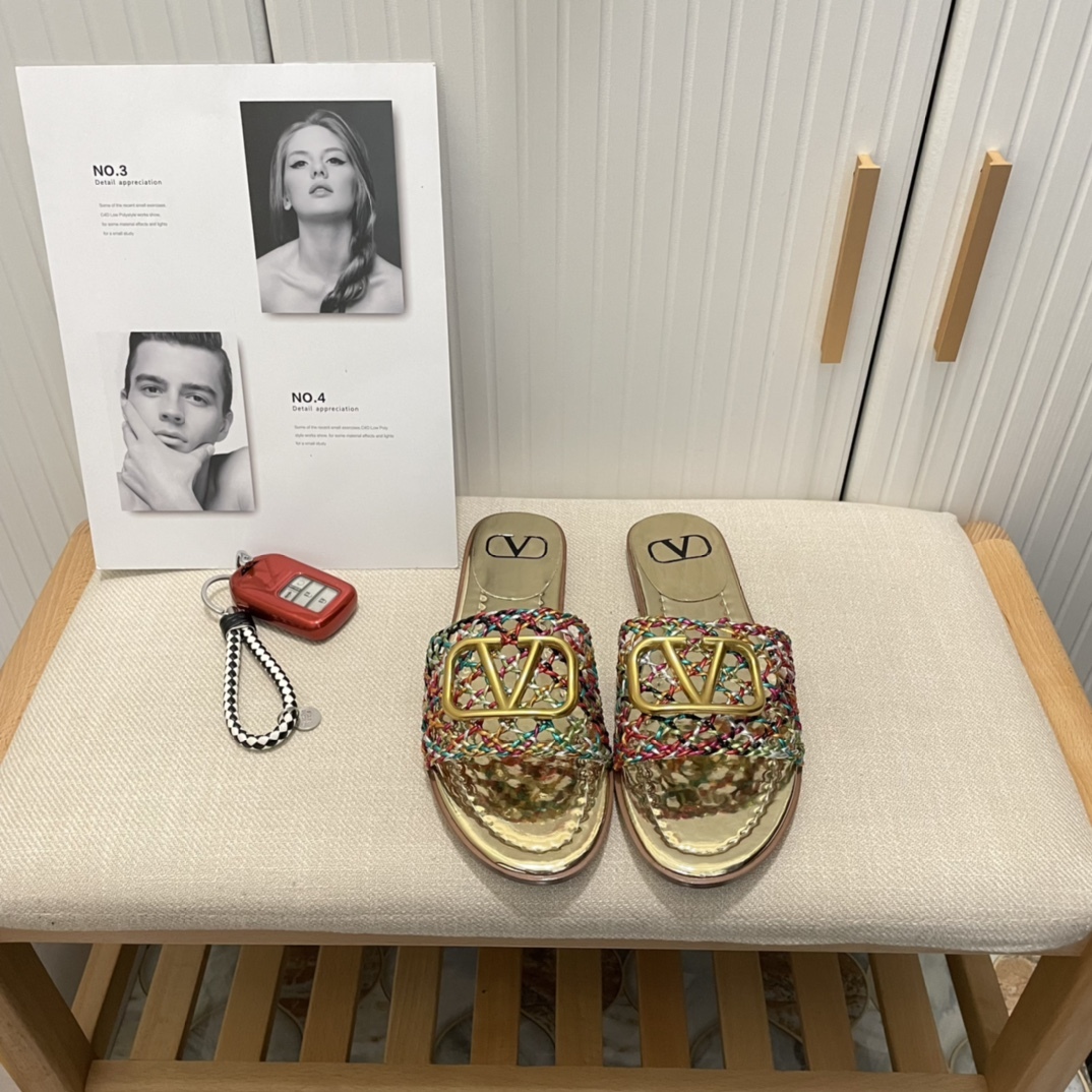 VALENTINO new hollow out slippers-Luxeon