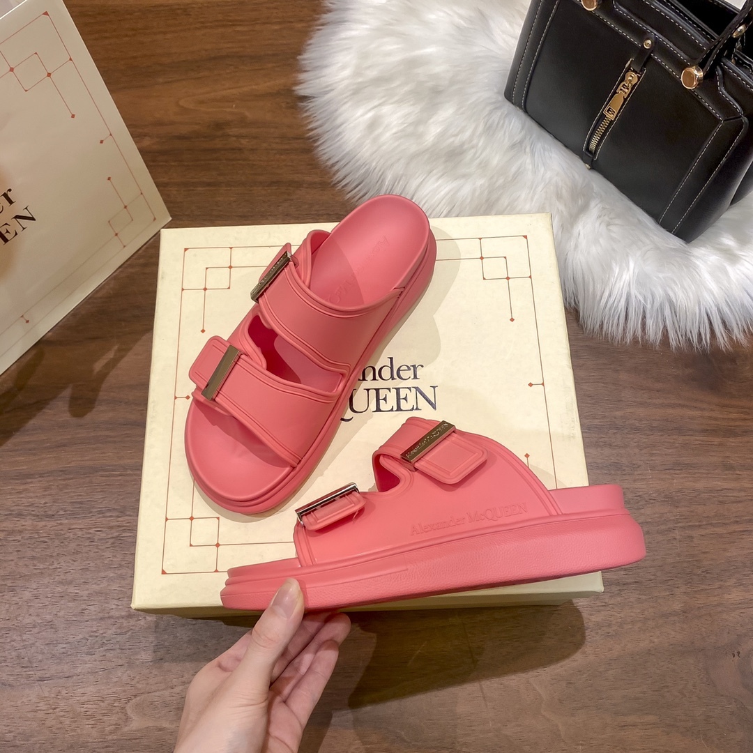 Mcqueen women thick sole sandals-Luxeon