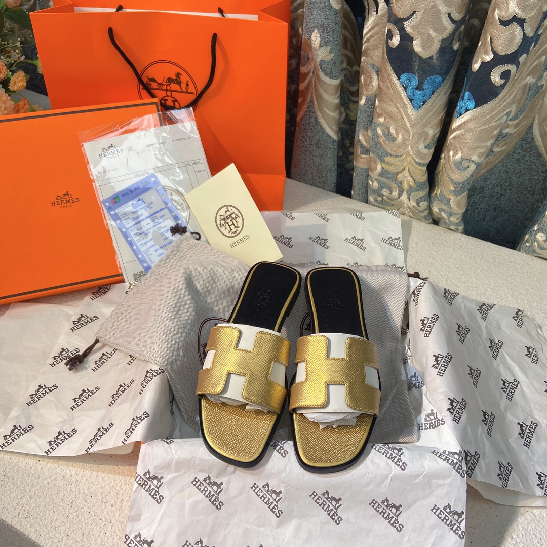 H style Flat Slippers-Luxeon