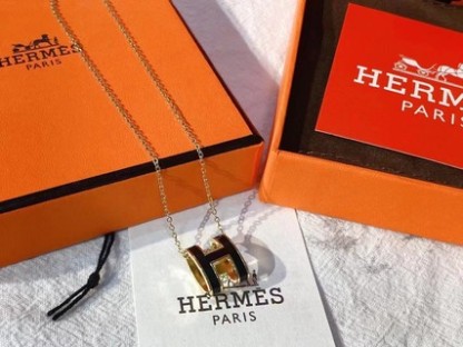 H style Classic High Quality Necklace-Luxeon