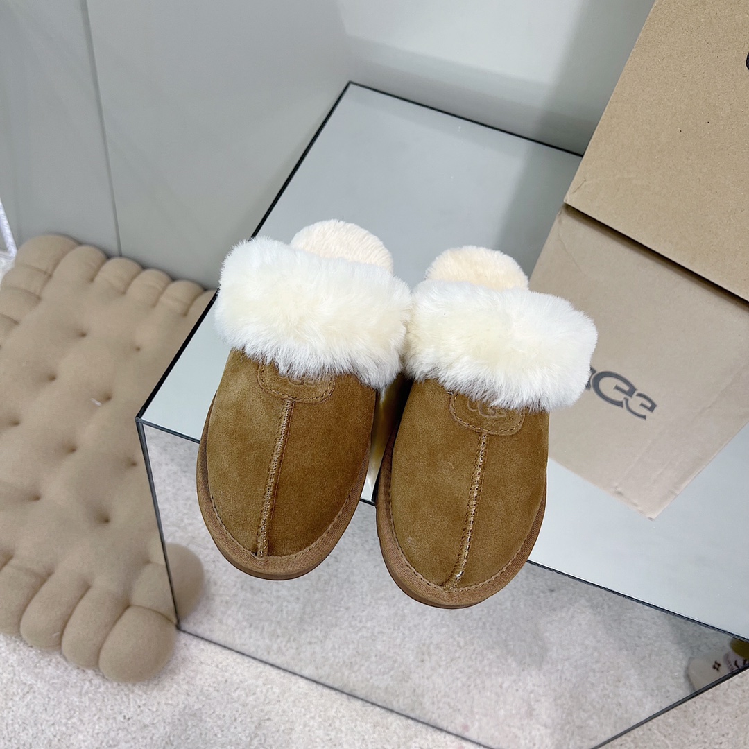 ugg fuzzy slipper-Luxeon