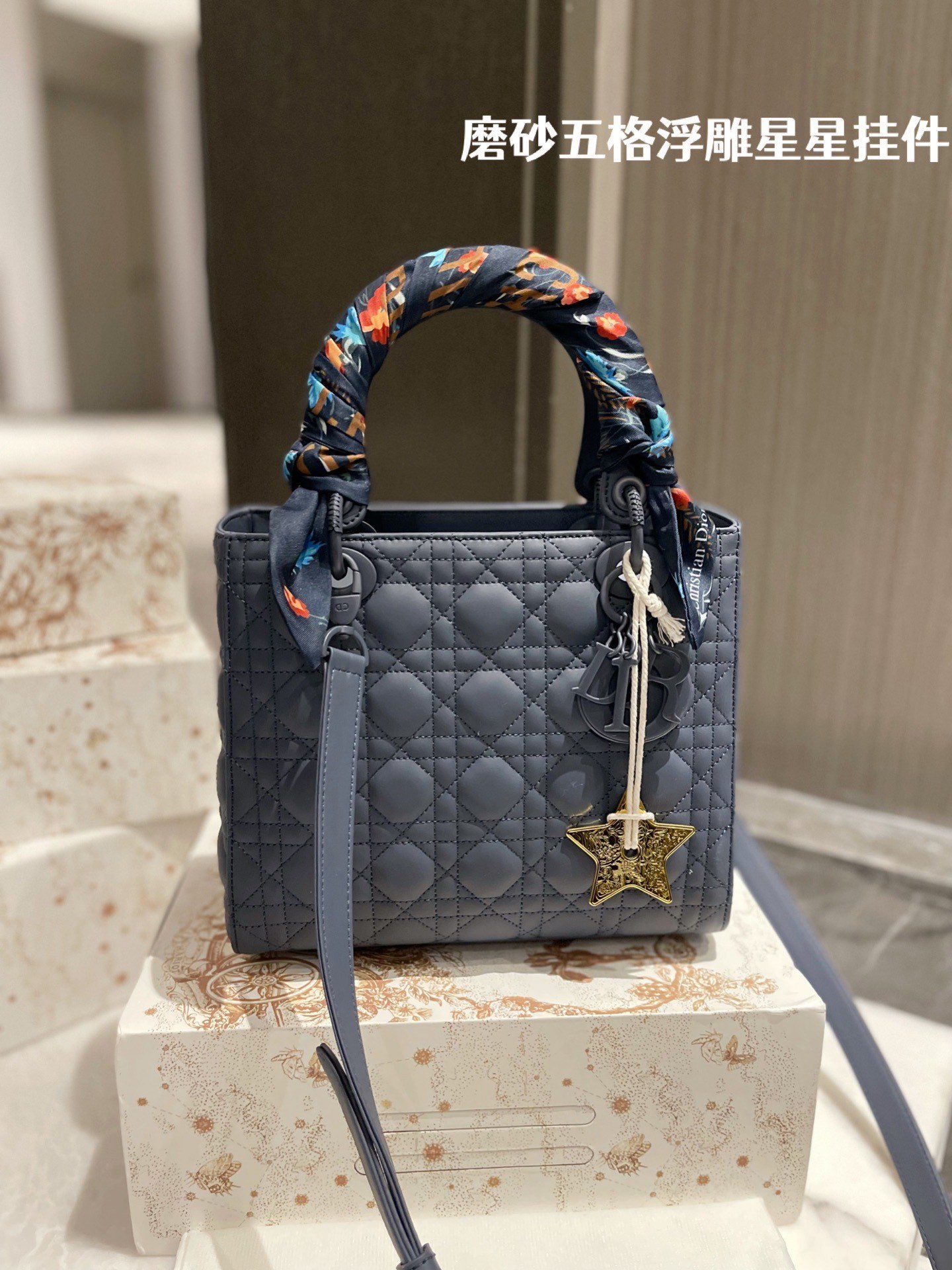 D style Diana Handbags Frosted (five grids)-Luxeon