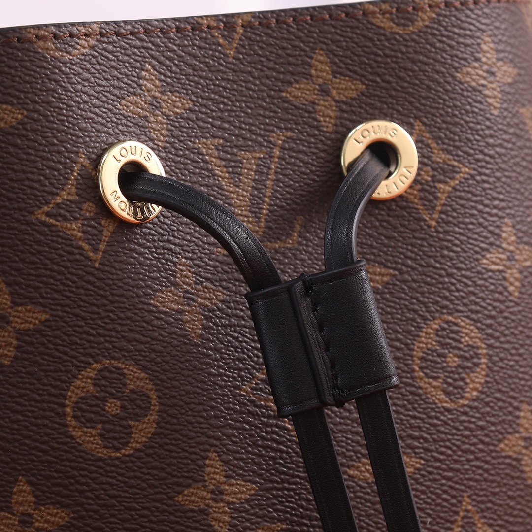 L style Bucket Tooter Bag-Luxeon