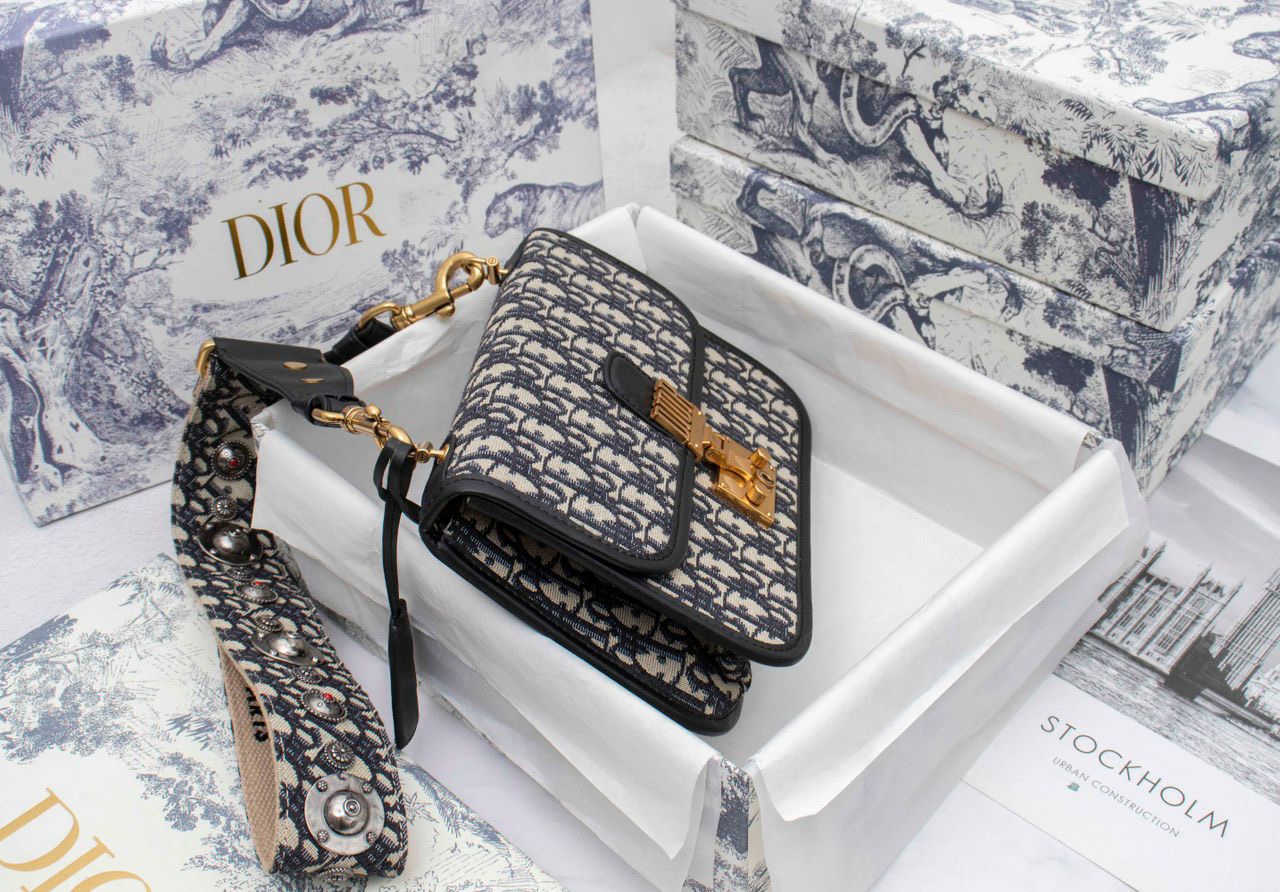 shoulder handbag 24*16*8cm