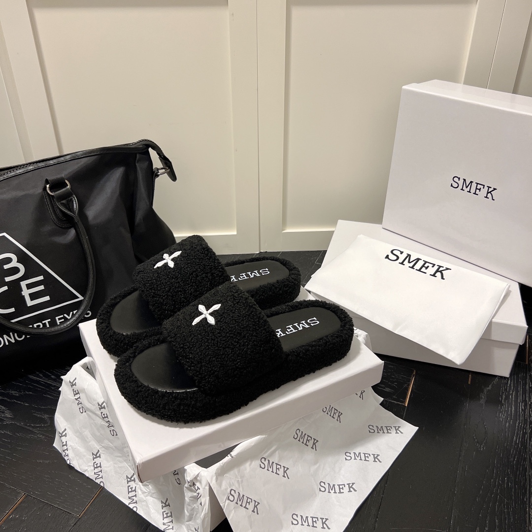 SMFK new wool fuzz slippers-Luxeon