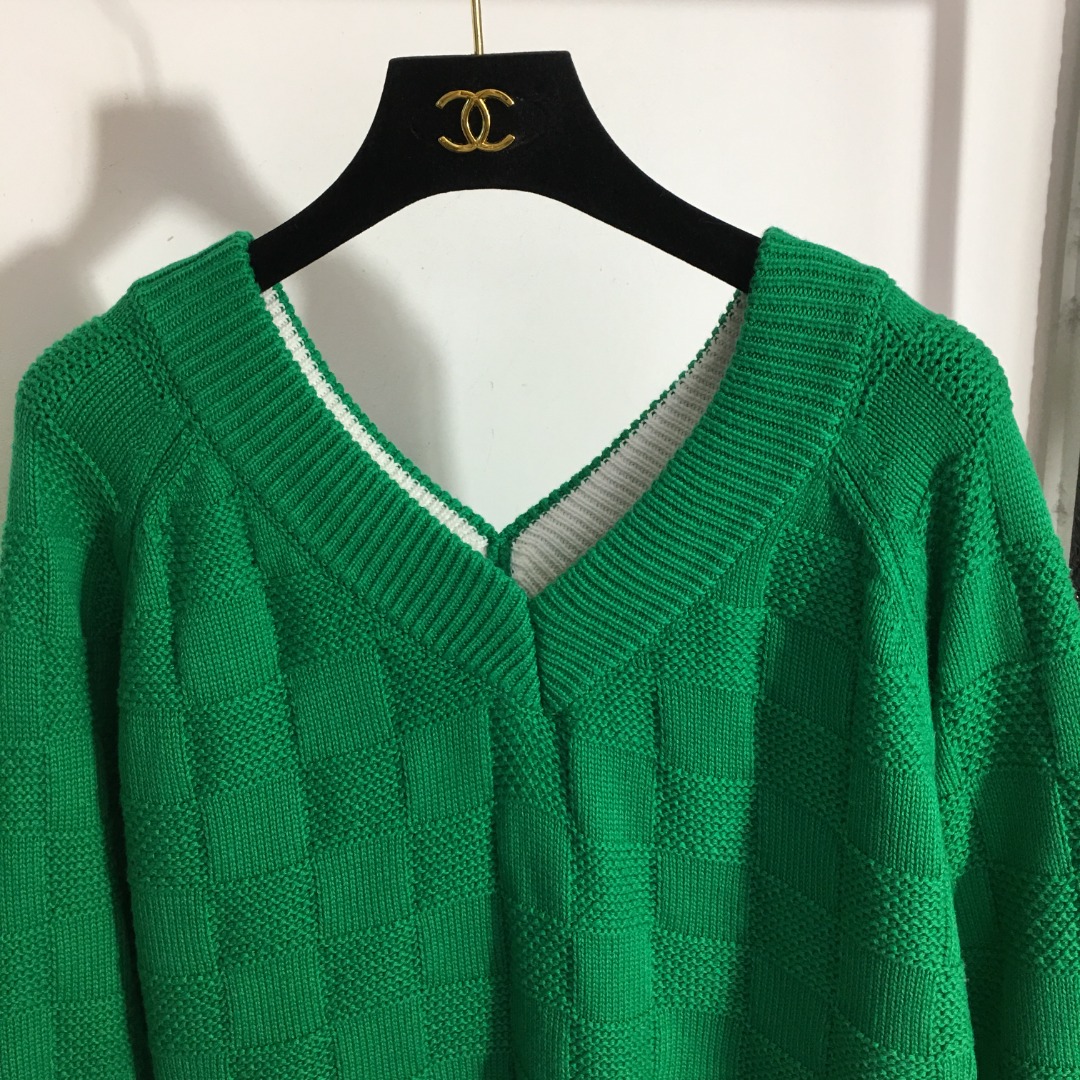 BV Wide neck weaved long sleeve sweater-Luxeon