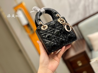 D style Diana Mini Handbags-Luxeon