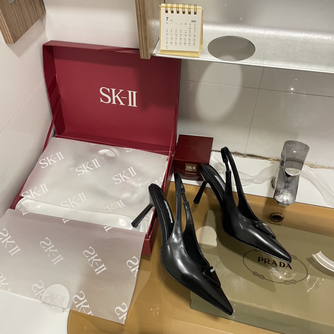 P style classic patent leather sandals high heels-Luxeon