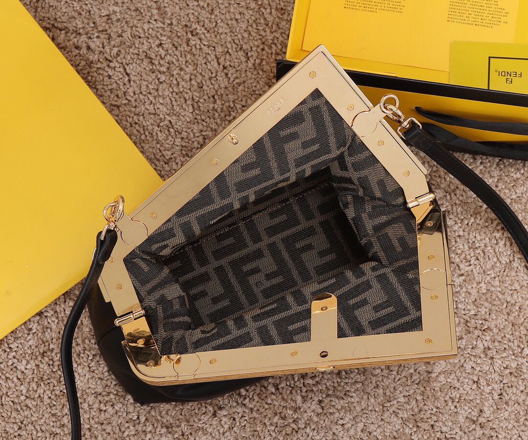 F style Cloud Crossbody Bag-Luxeon