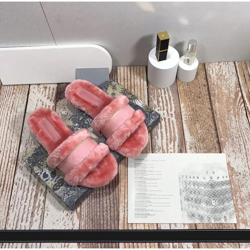 D style Women Warm Embroidery Slippers-Luxeon