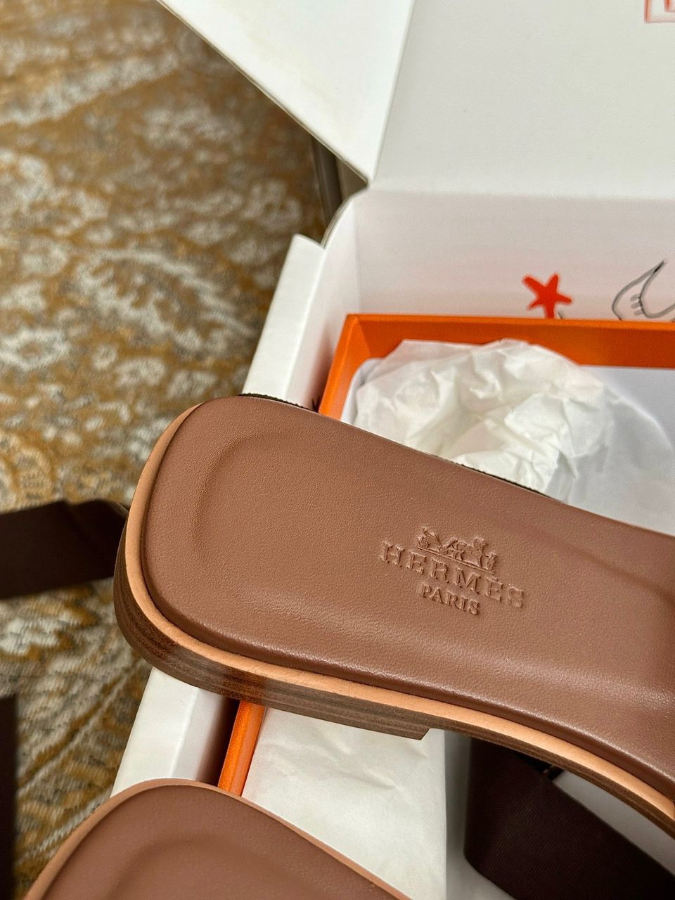 Women H-shaped slippers
