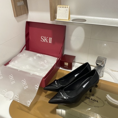 P style classic patent leather sandals high heels-Luxeon