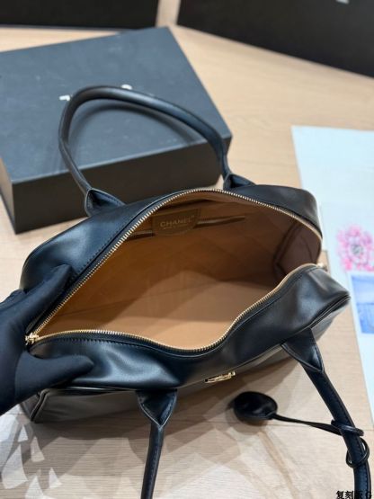 Black and gold bowling bag 19*35.5*12.5cm