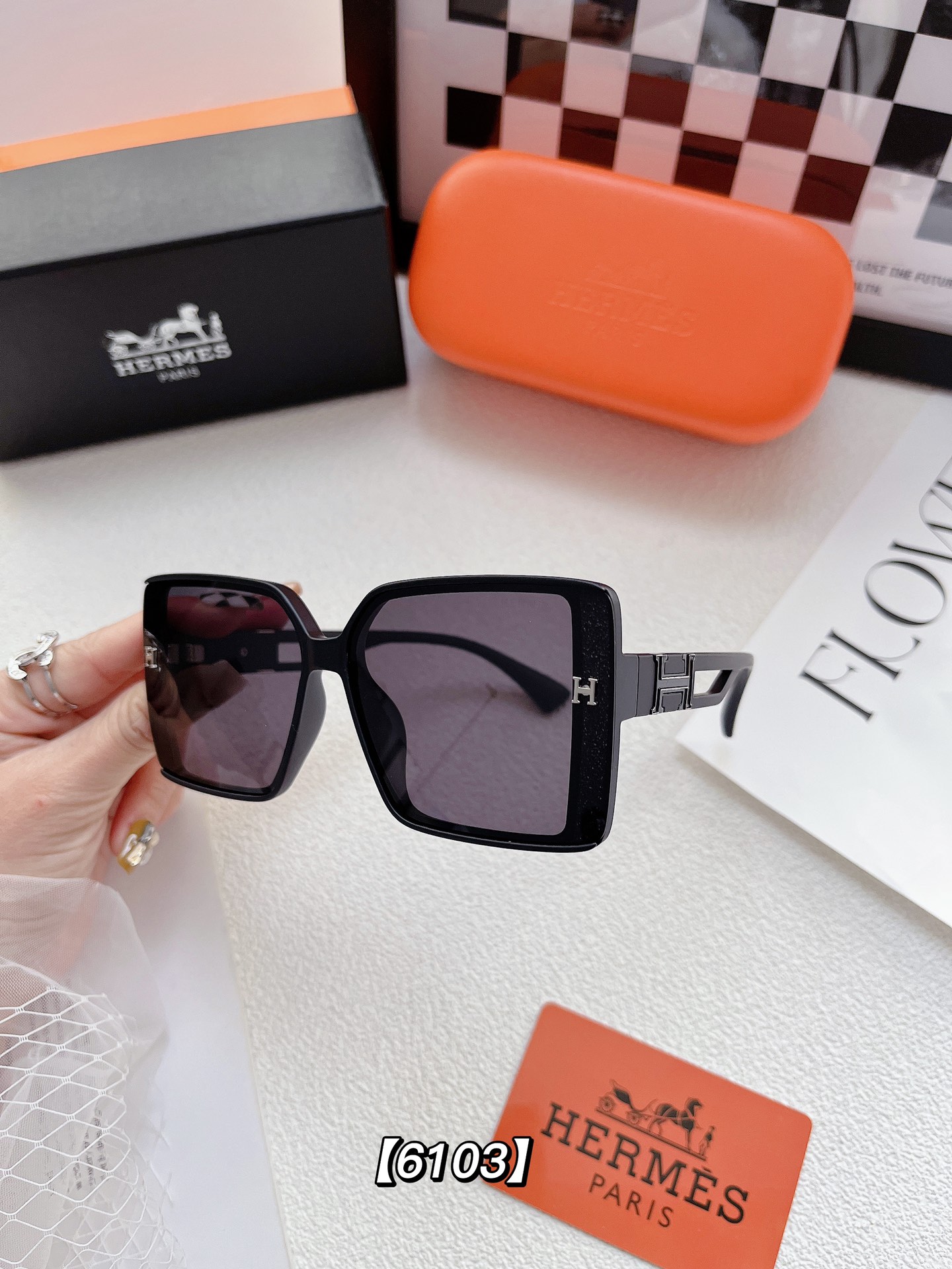 H style fashion glasses-Luxeon