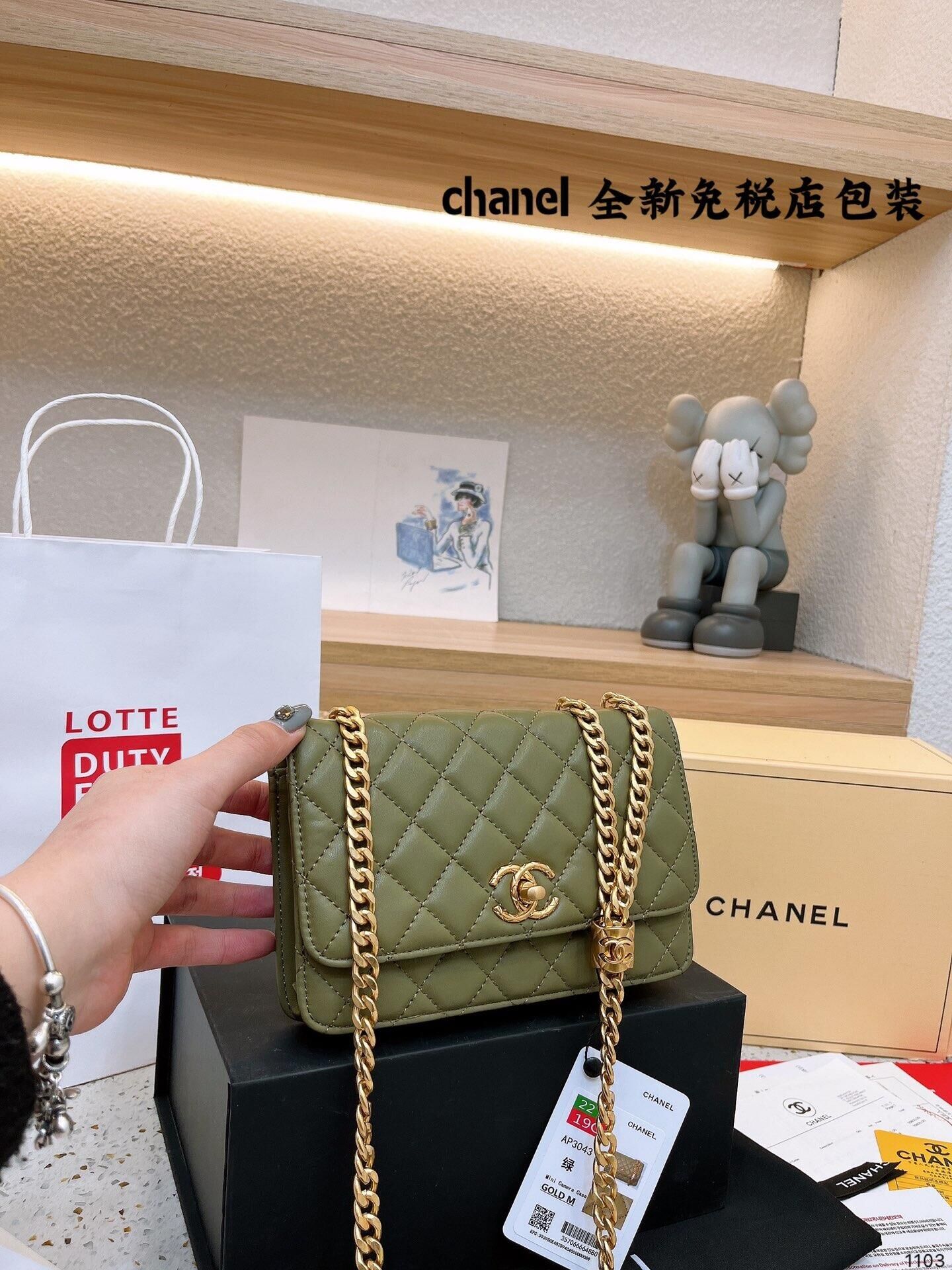 C style green handbag-Luxeon