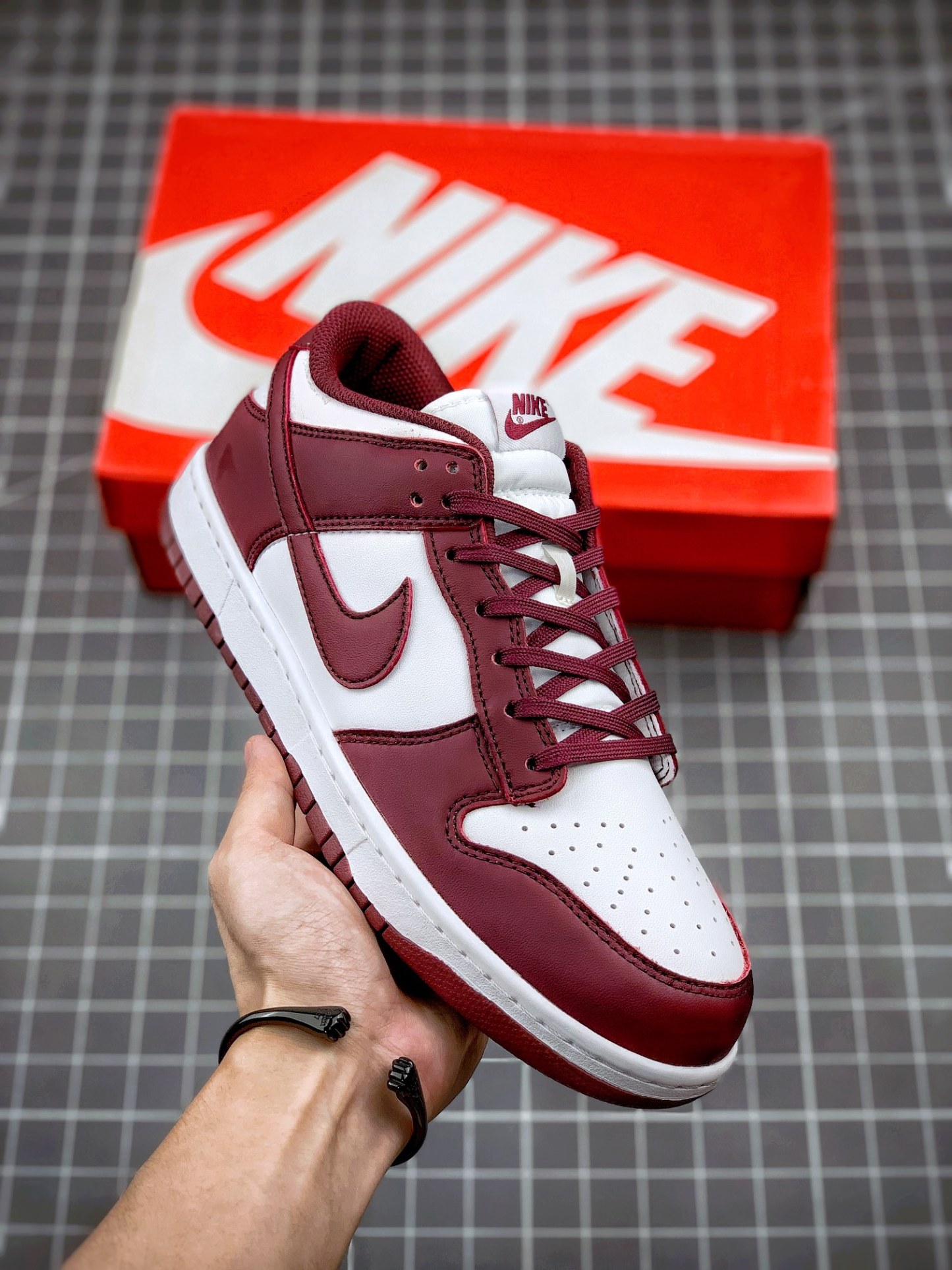 . SB Dunk Low "UNLV" sneakers-Luxeon