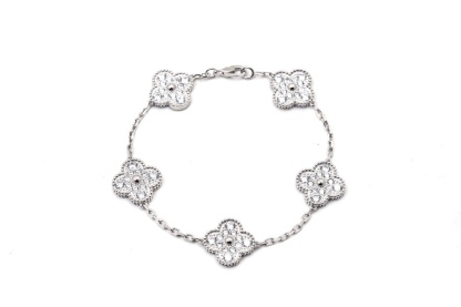 V style Four Leaf Clover Bracelet