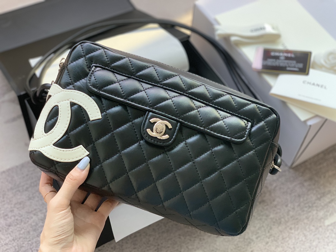 C style vintage handbag-Luxeon