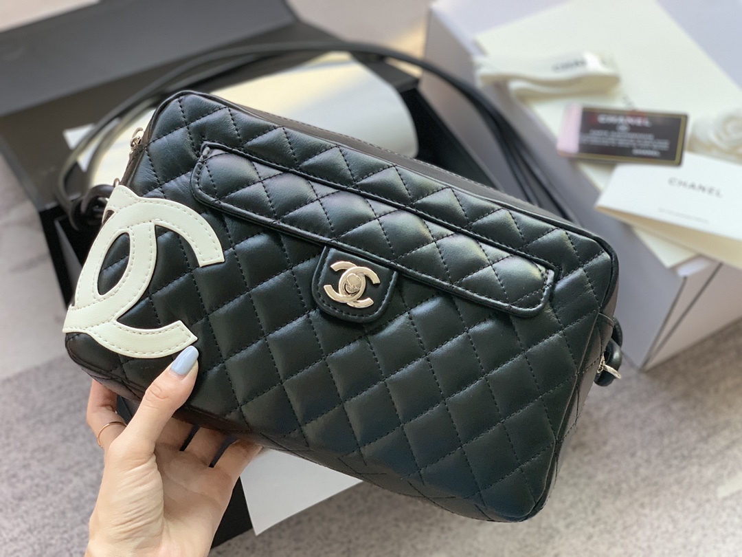 C style vintage handbag-Luxeon