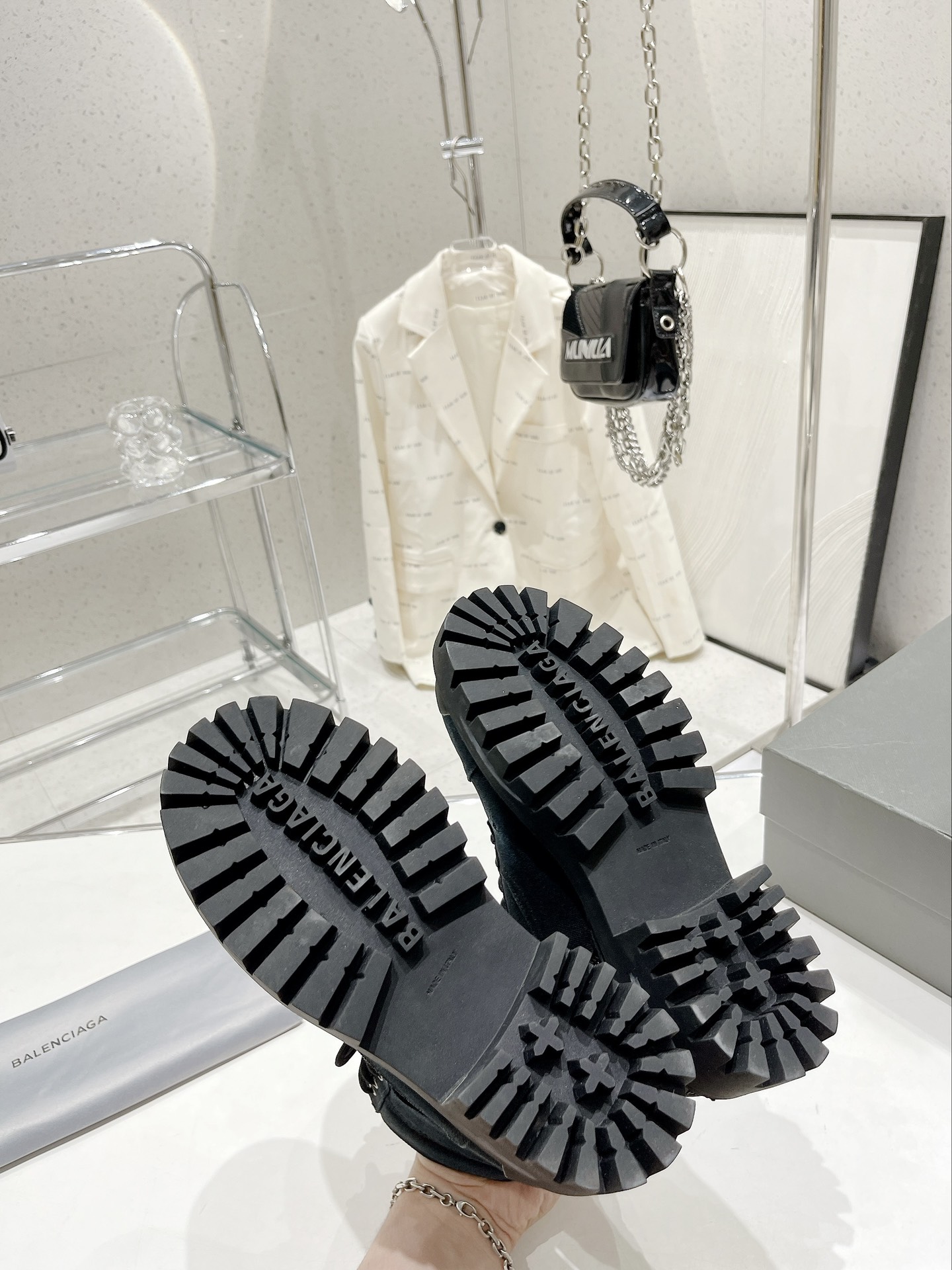 B style Strike big toe boots-Luxeon