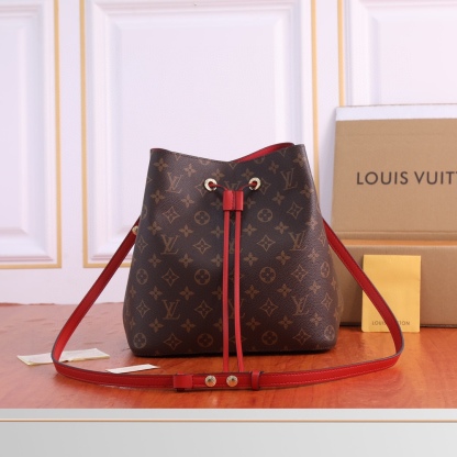 L style Bucket Tooter Bag-Luxeon