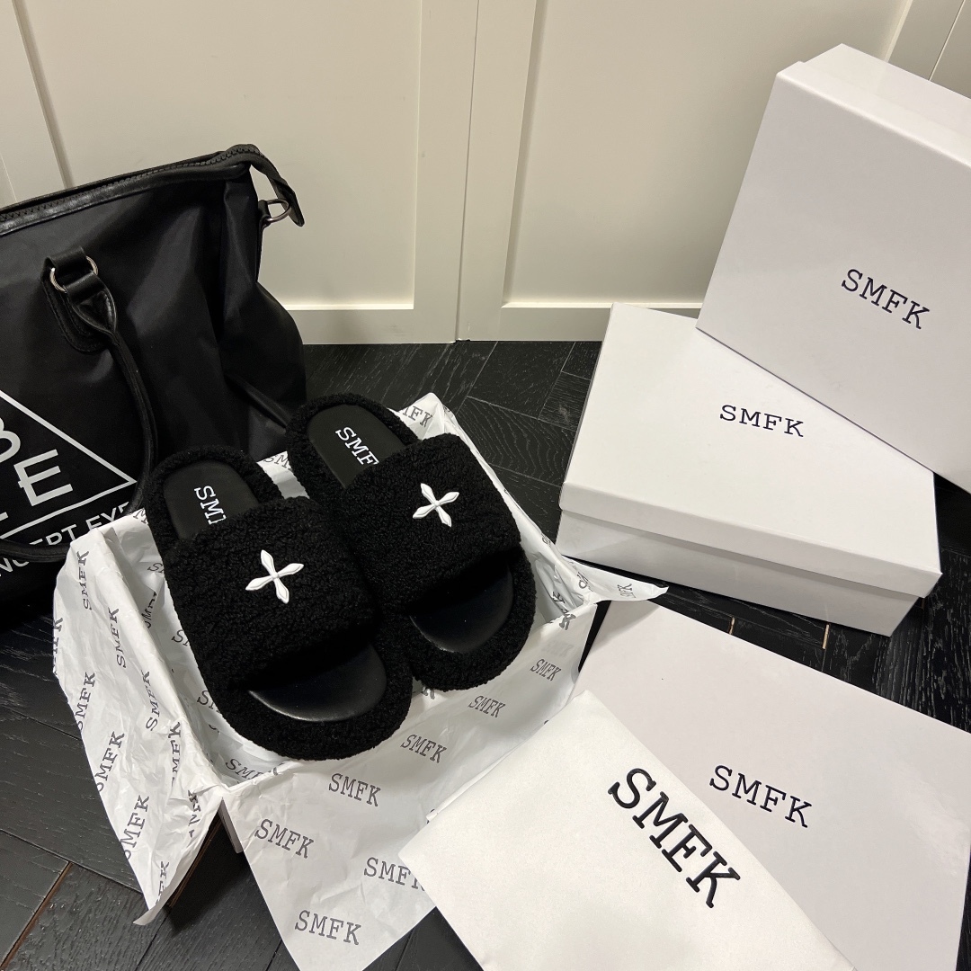 SMFK new wool fuzz slippers-Luxeon