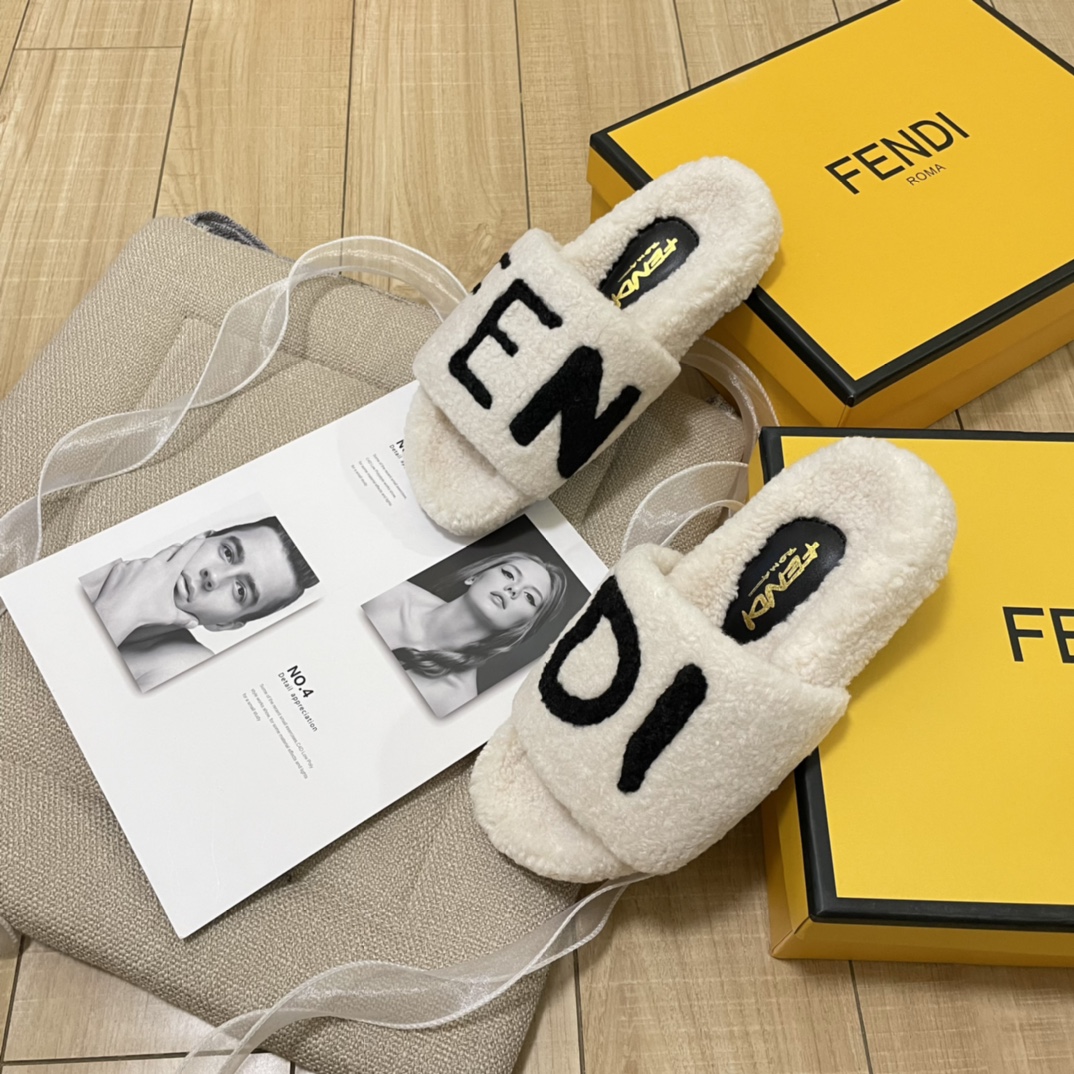 F style new women winter plush slippers-Luxeon