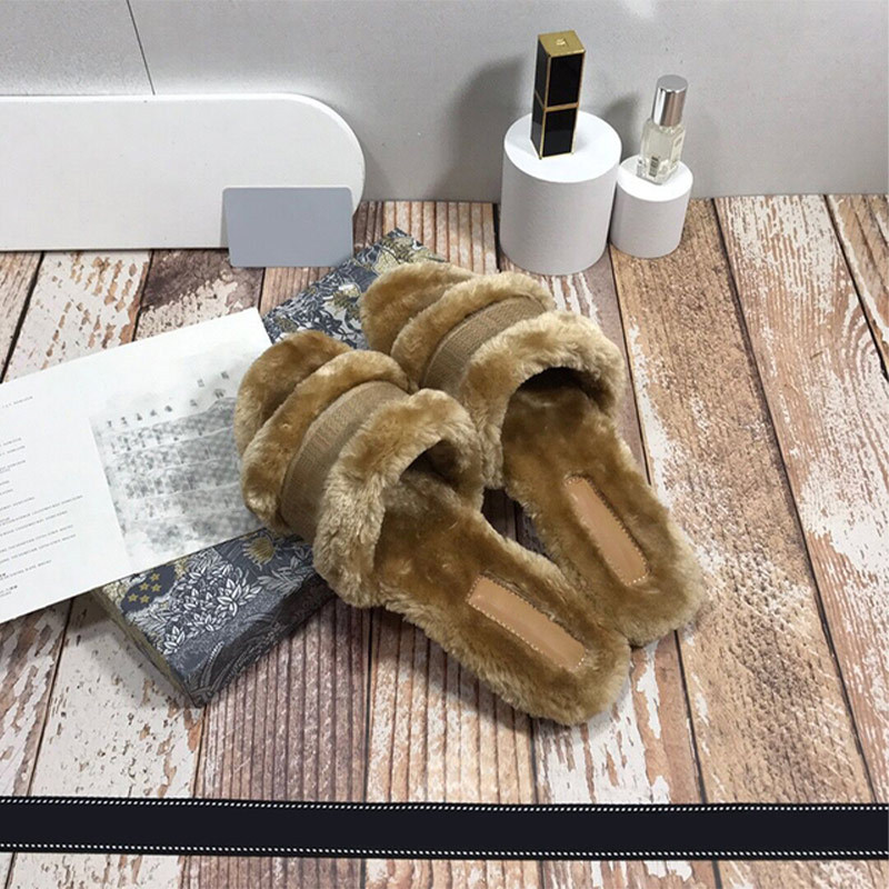 D style Women Warm Embroidery Slippers-Luxeon