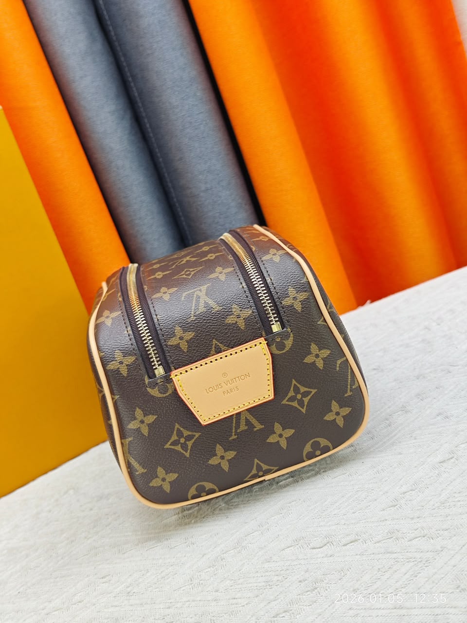 handbag  28*15*16.5cm