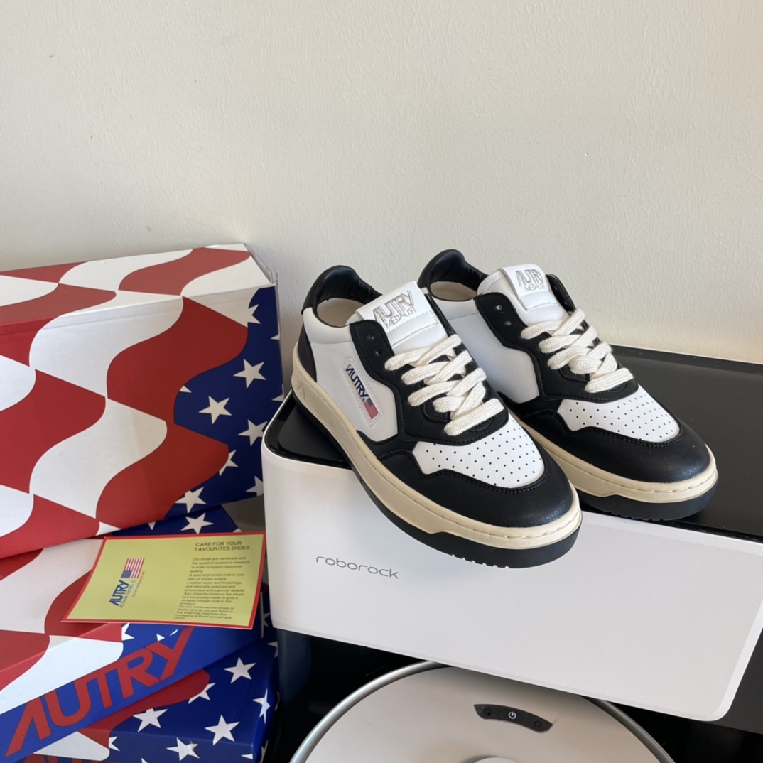 AUTRY new women vulanized shoes sports shoes-Luxeon