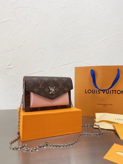 L style bag Shoulder Bags-Luxeon