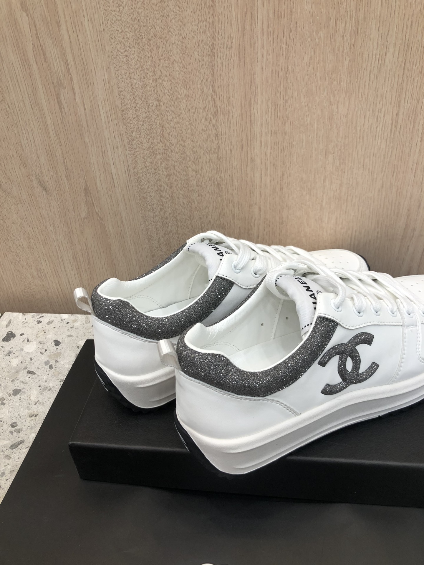 C style Fashion Classic Shoes-Luxeon