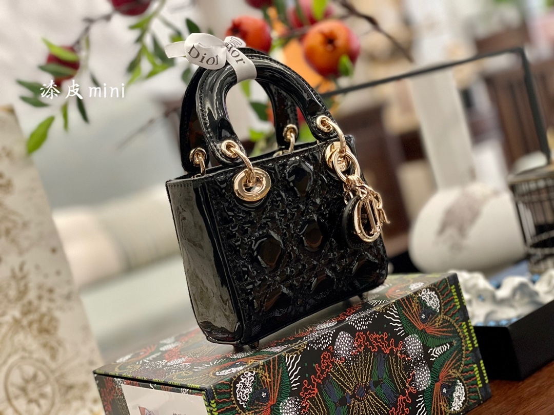 D style Diana Mini Handbags-Luxeon