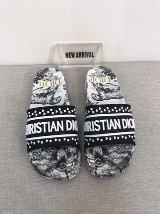 D style's New Flat Bottom Comfortable Non-slip Slippers-Luxeon