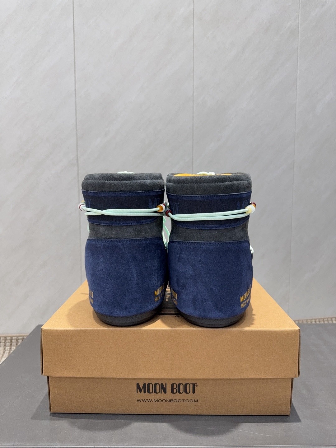 snow boots