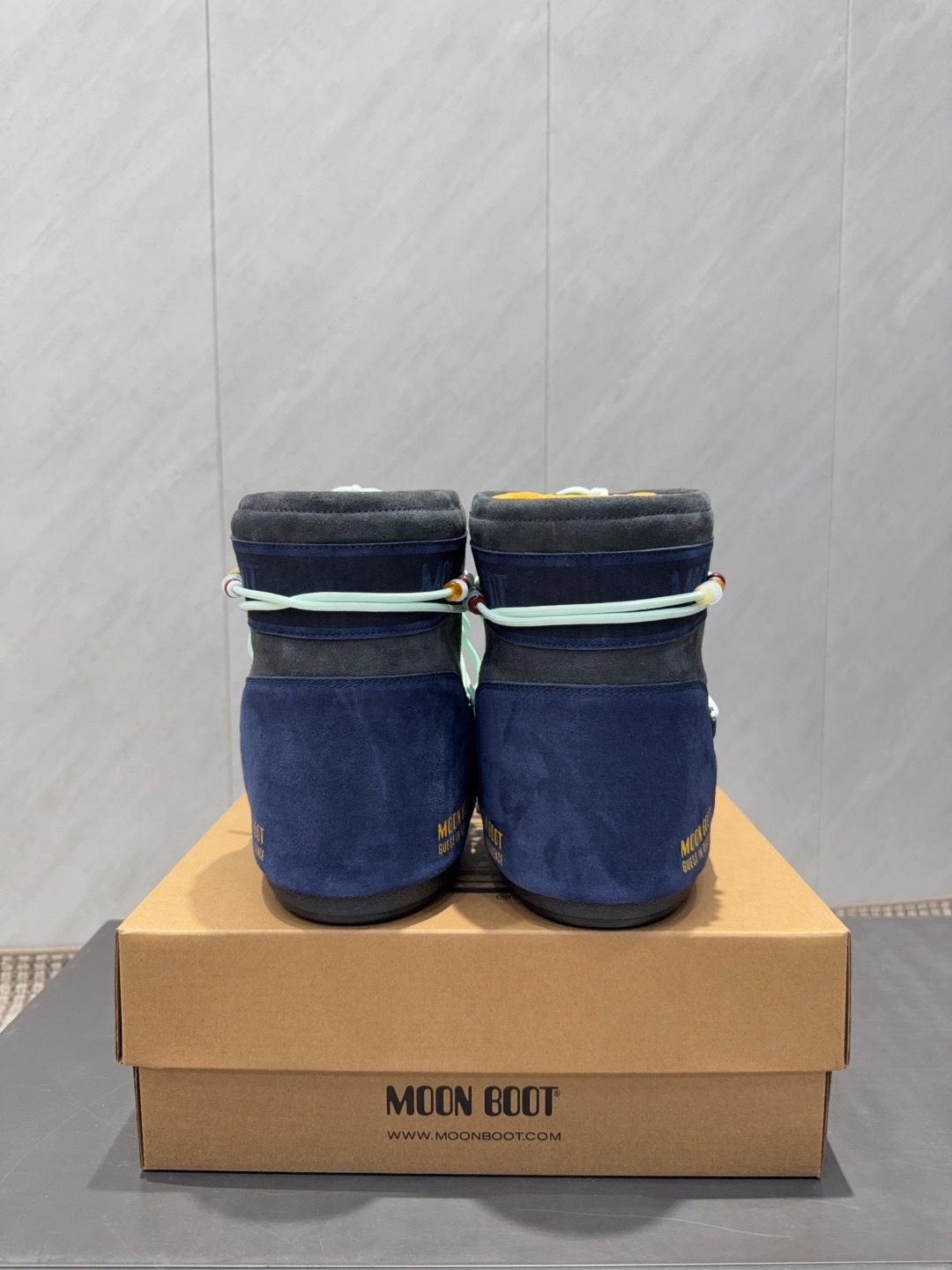 snow boots
