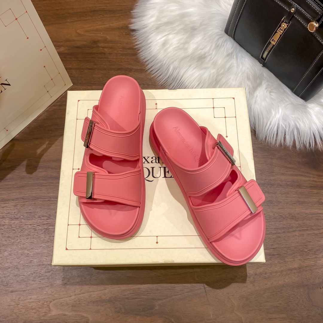 Mcqueen women thick sole sandals-Luxeon