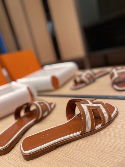 L style SLIPPERS-Luxeon