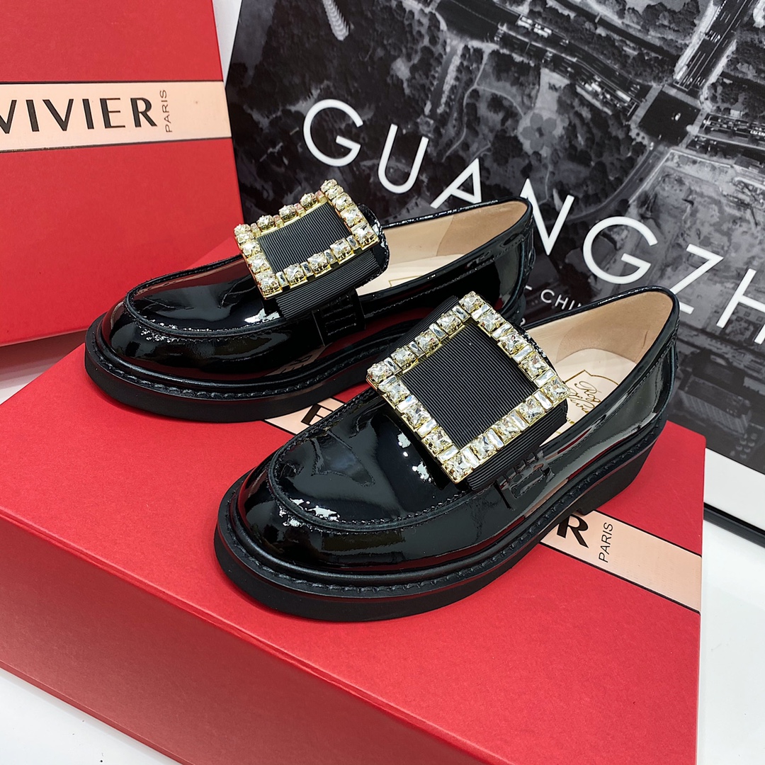 Roger Vivier buckle Mary Jane shoes-Luxeon